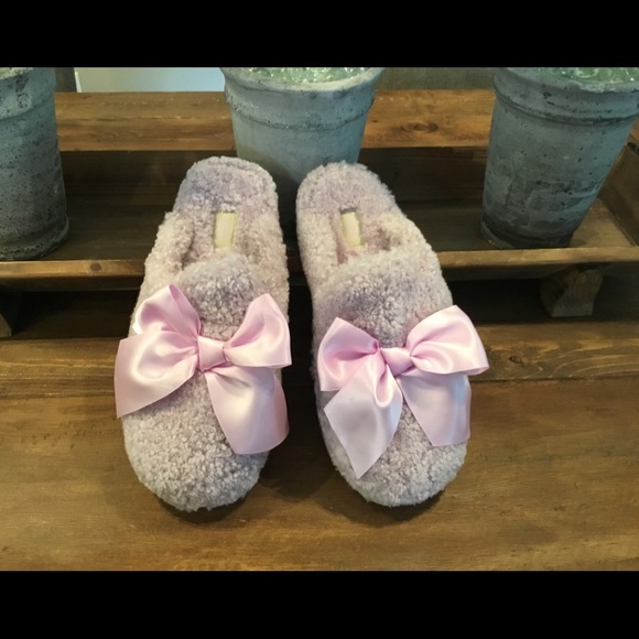 bow ugg slippers